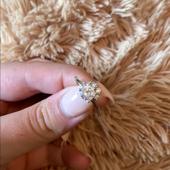 Ring - Picture 3 of 4